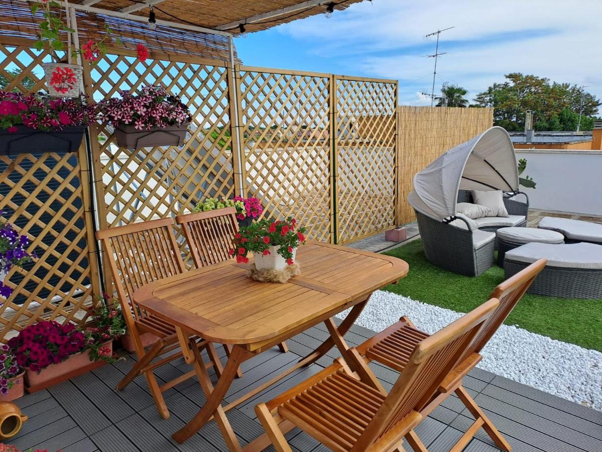 Вілла La Terrazza Di Zoe - Castromediano Кавалліно-ді-Лечче Екстер'єр фото