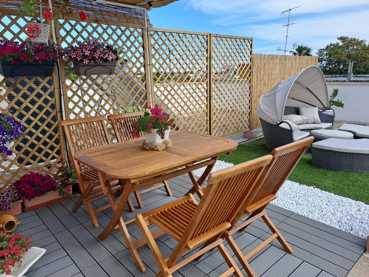 Вілла La Terrazza Di Zoe - Castromediano Кавалліно-ді-Лечче Екстер'єр фото