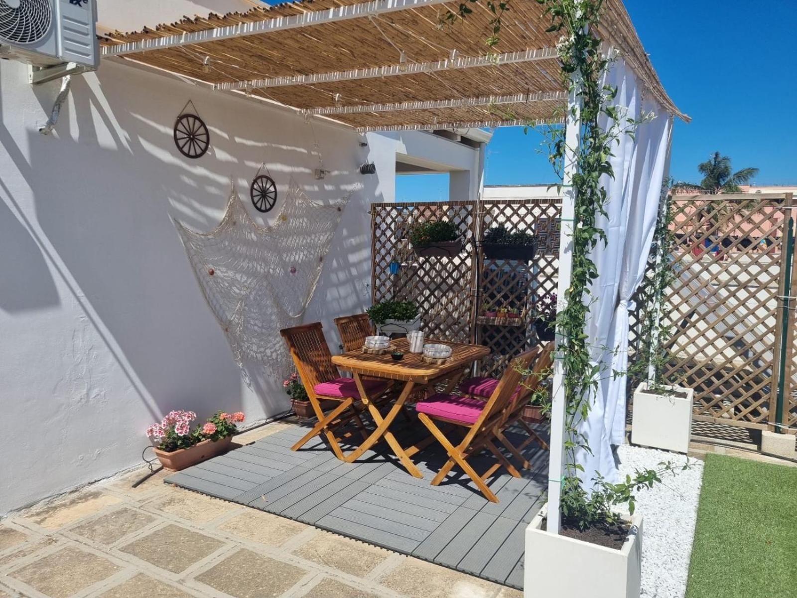 Вілла La Terrazza Di Zoe - Castromediano Кавалліно-ді-Лечче Екстер'єр фото