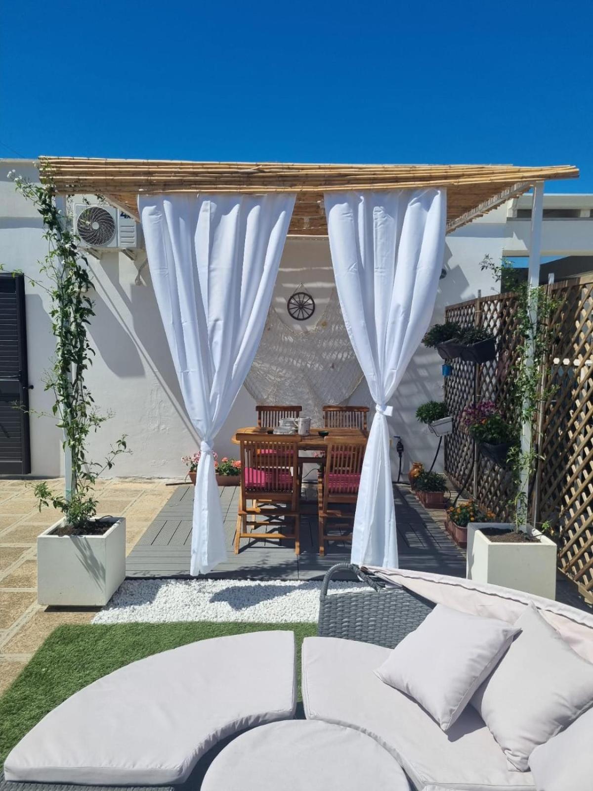 Вілла La Terrazza Di Zoe - Castromediano Кавалліно-ді-Лечче Екстер'єр фото