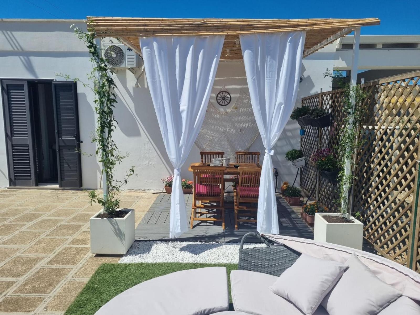 Вілла La Terrazza Di Zoe - Castromediano Кавалліно-ді-Лечче Екстер'єр фото