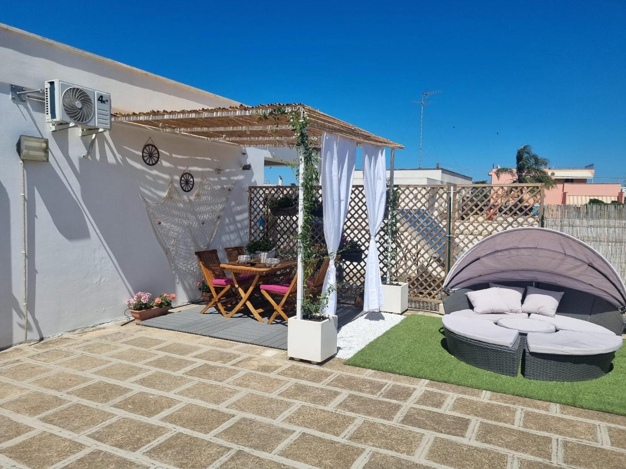 Вілла La Terrazza Di Zoe - Castromediano Кавалліно-ді-Лечче Екстер'єр фото